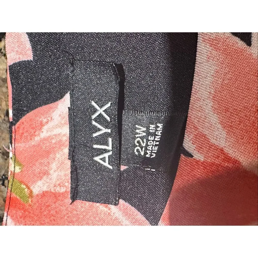 Alyx plus size midi dress - Picture 6 of 7